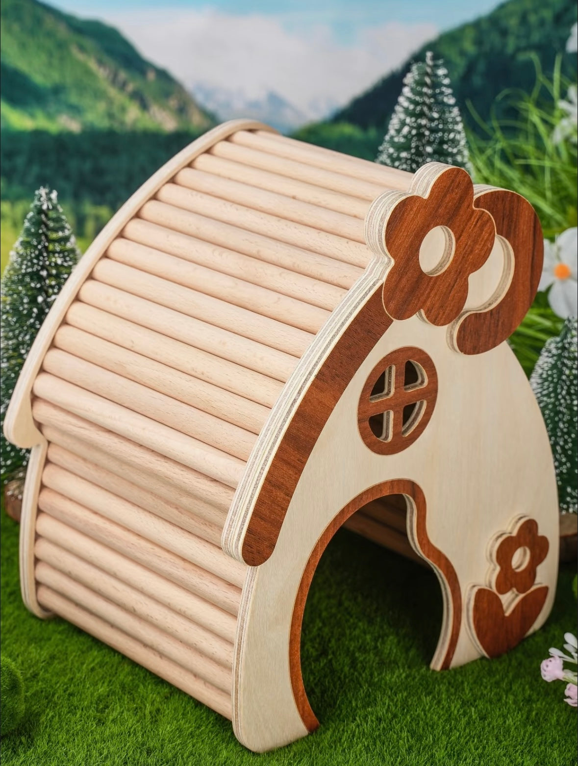 Flower Roof Wooden Hamster Hideout