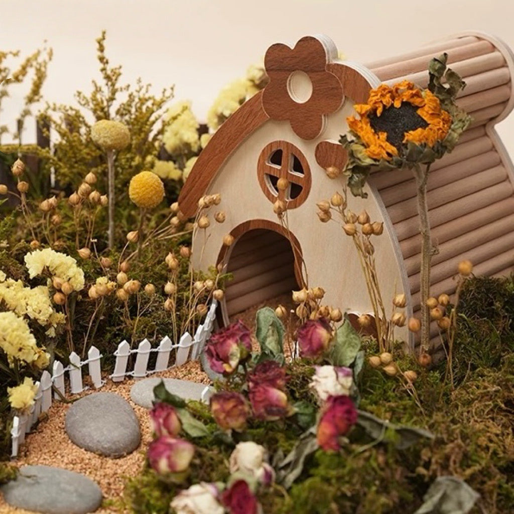 Flower Roof Wooden Hamster Hideout